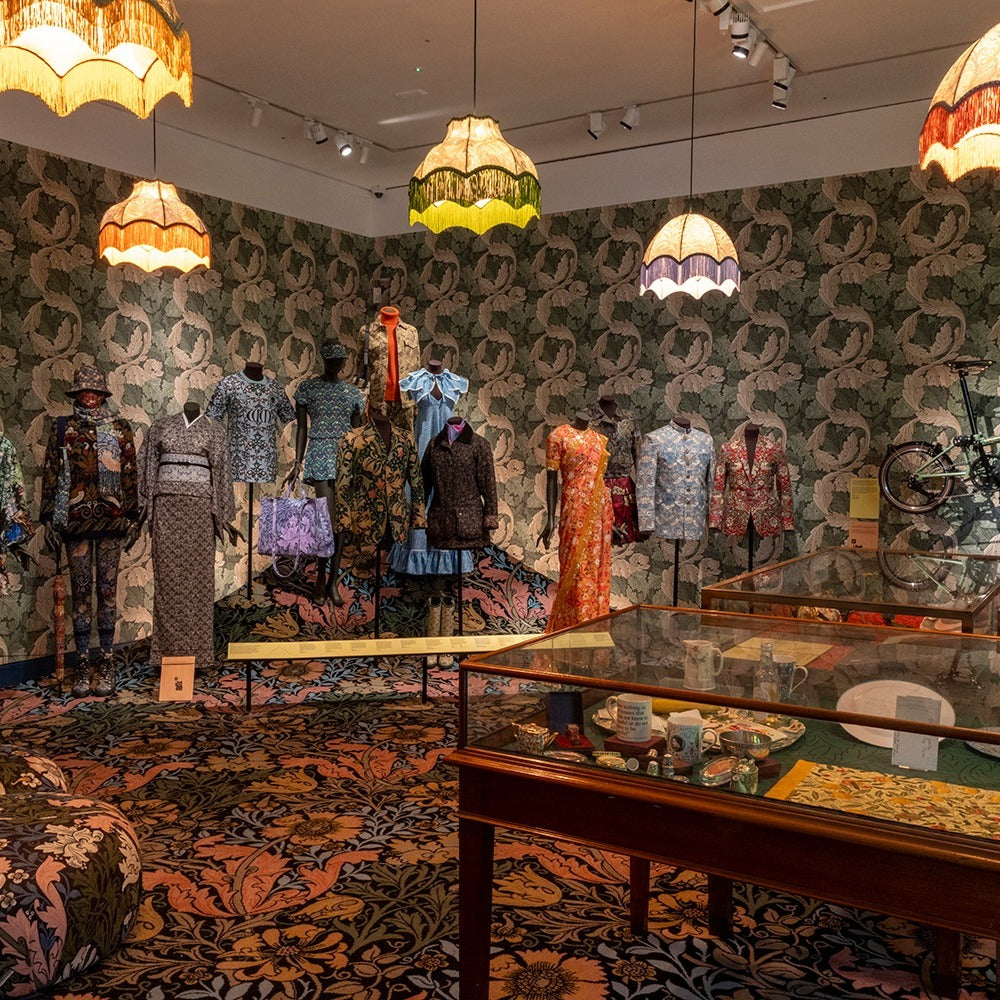 strawberry thief - pictorial heart amulet