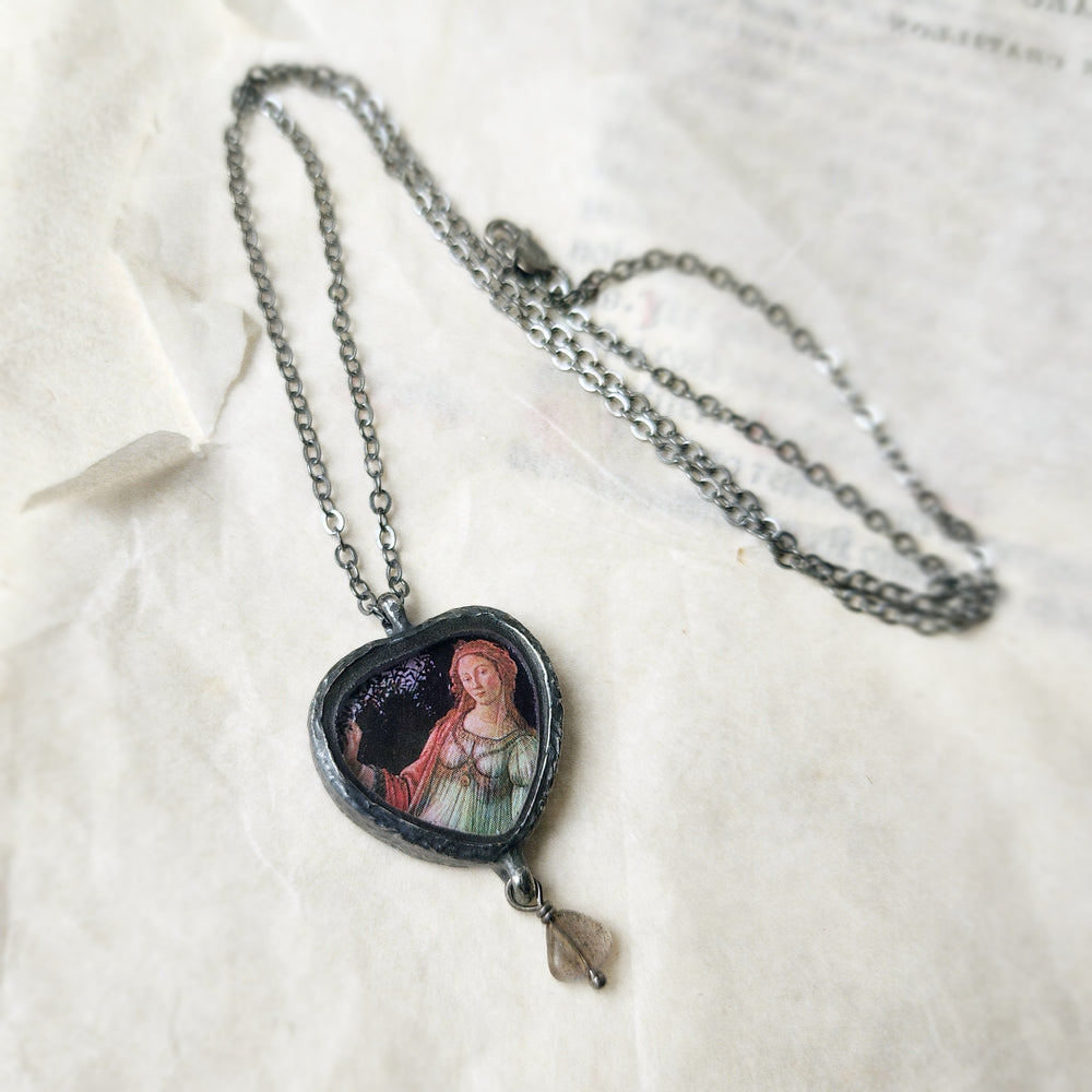 botticelli's venus - pictorial heart amulet