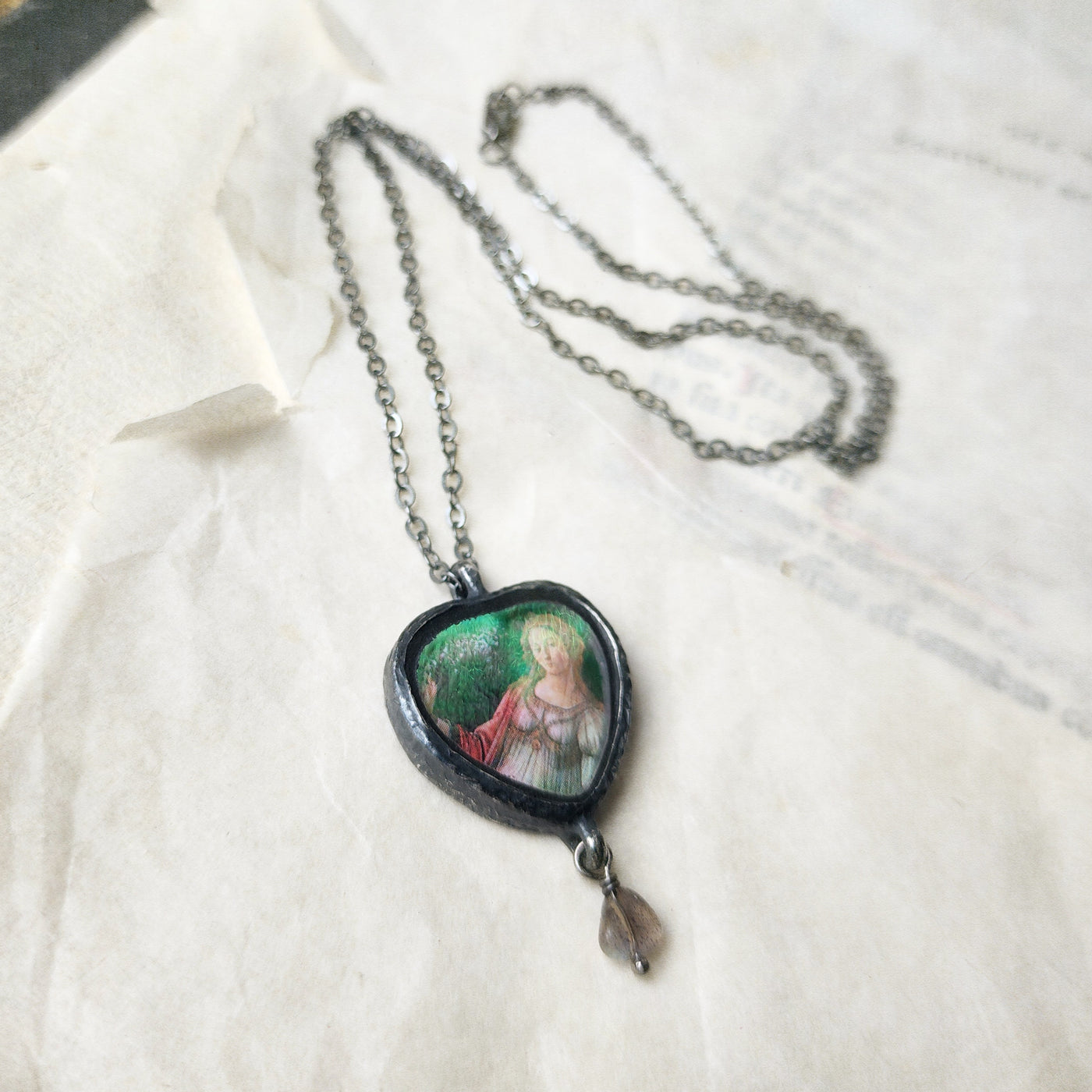 botticelli's venus - pictorial heart amulet