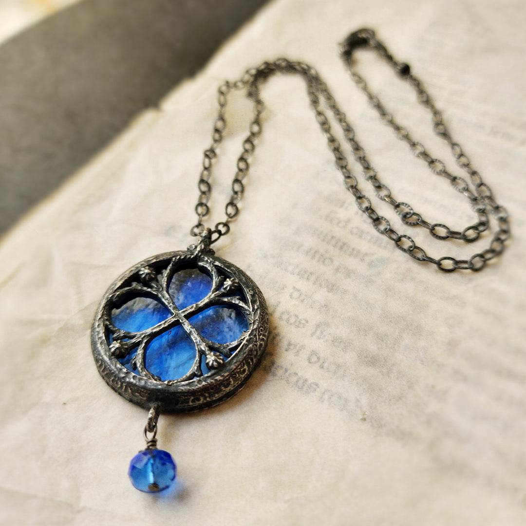 desiderium - floriated clover miracle window amulet