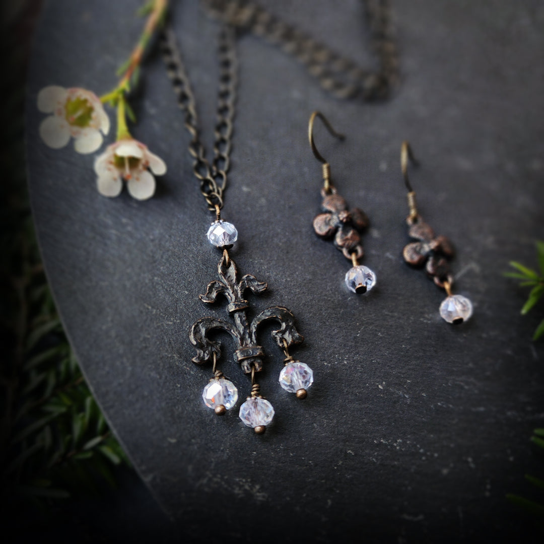 clover earrings : iridescent glass & antiqued bronze