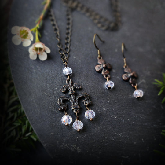 clover earrings : iridescent glass & antiqued bronze