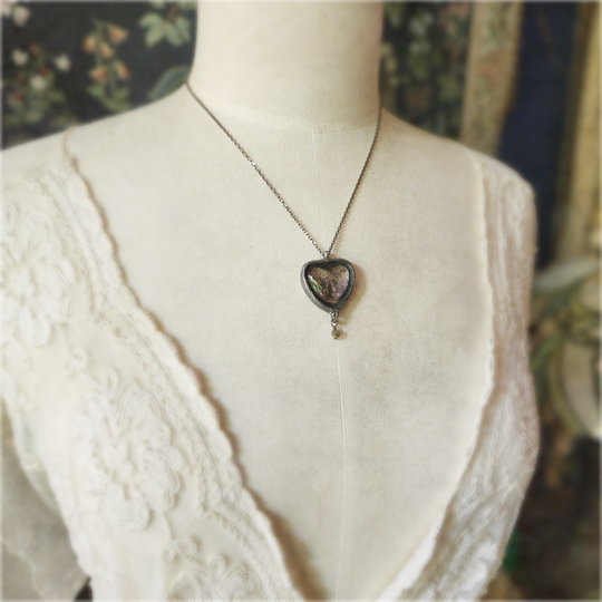 cœur de la forêt - illuminata pictorial shrine amulet
