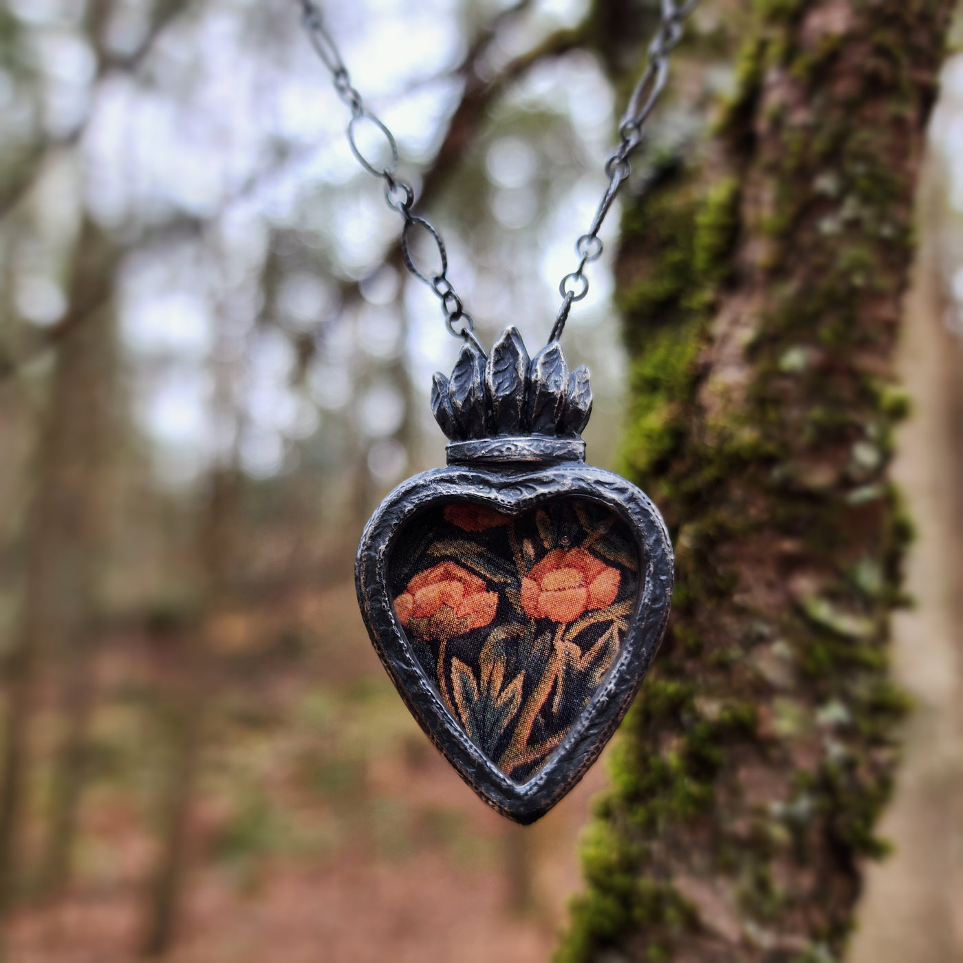 geminae rosae - sacred heart amulet