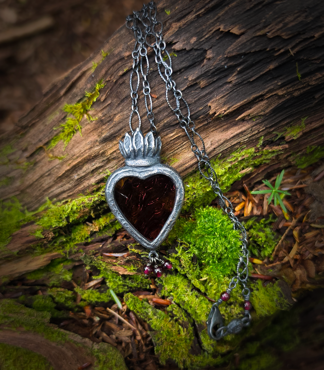guinevere - sacred heart amulet