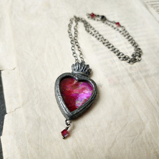 isadora - sacred heart amulet