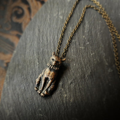 le petit chat amulet