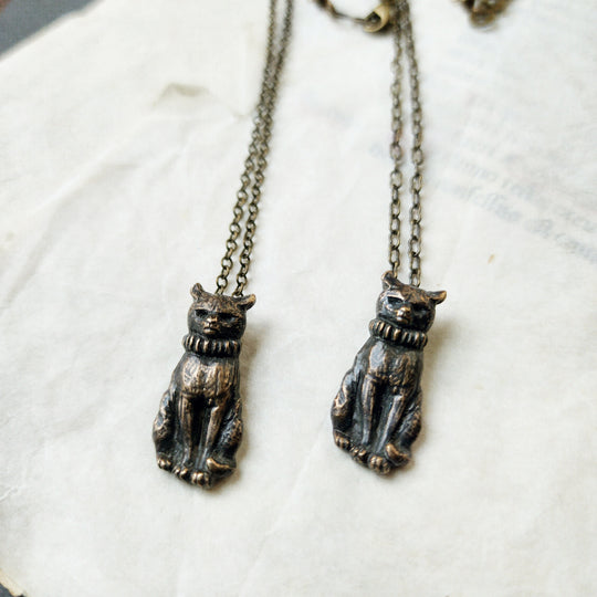 le petit chat amulet