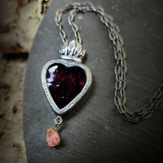 morgayne - sacred heart amulet