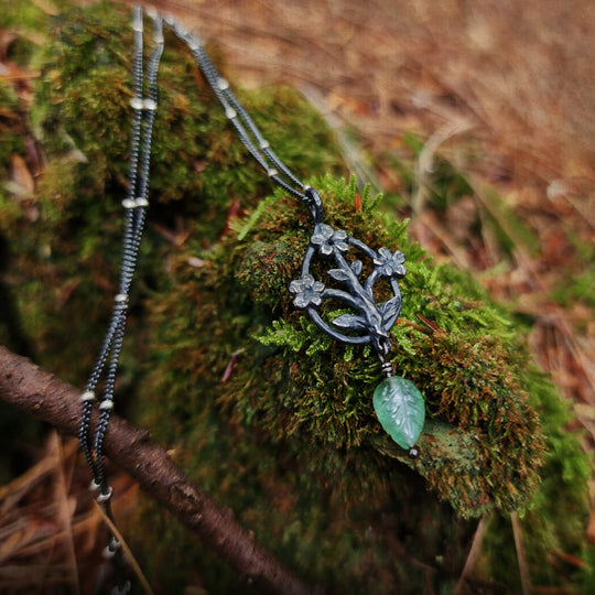 trois fleurs sacrées amulet - antiqued sterling with aventurine leaf