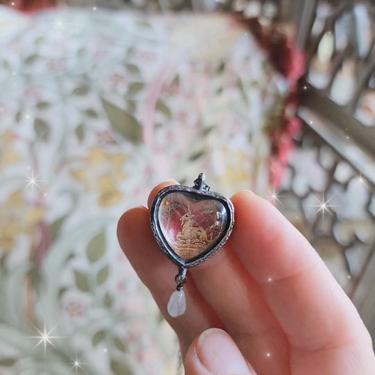 la petite licorne - pictorial heart amulet