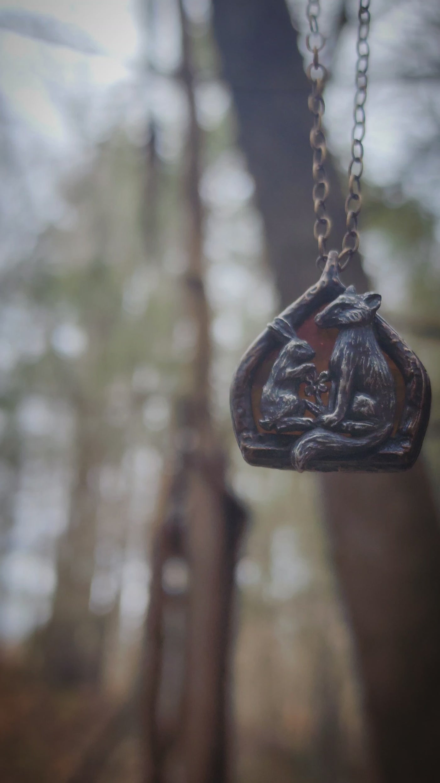 lapin, renard et fleur arch window amulet - antiqued sterling & bronze