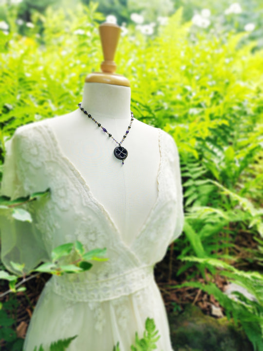 pythia's window - floriated clover miracle window amulet