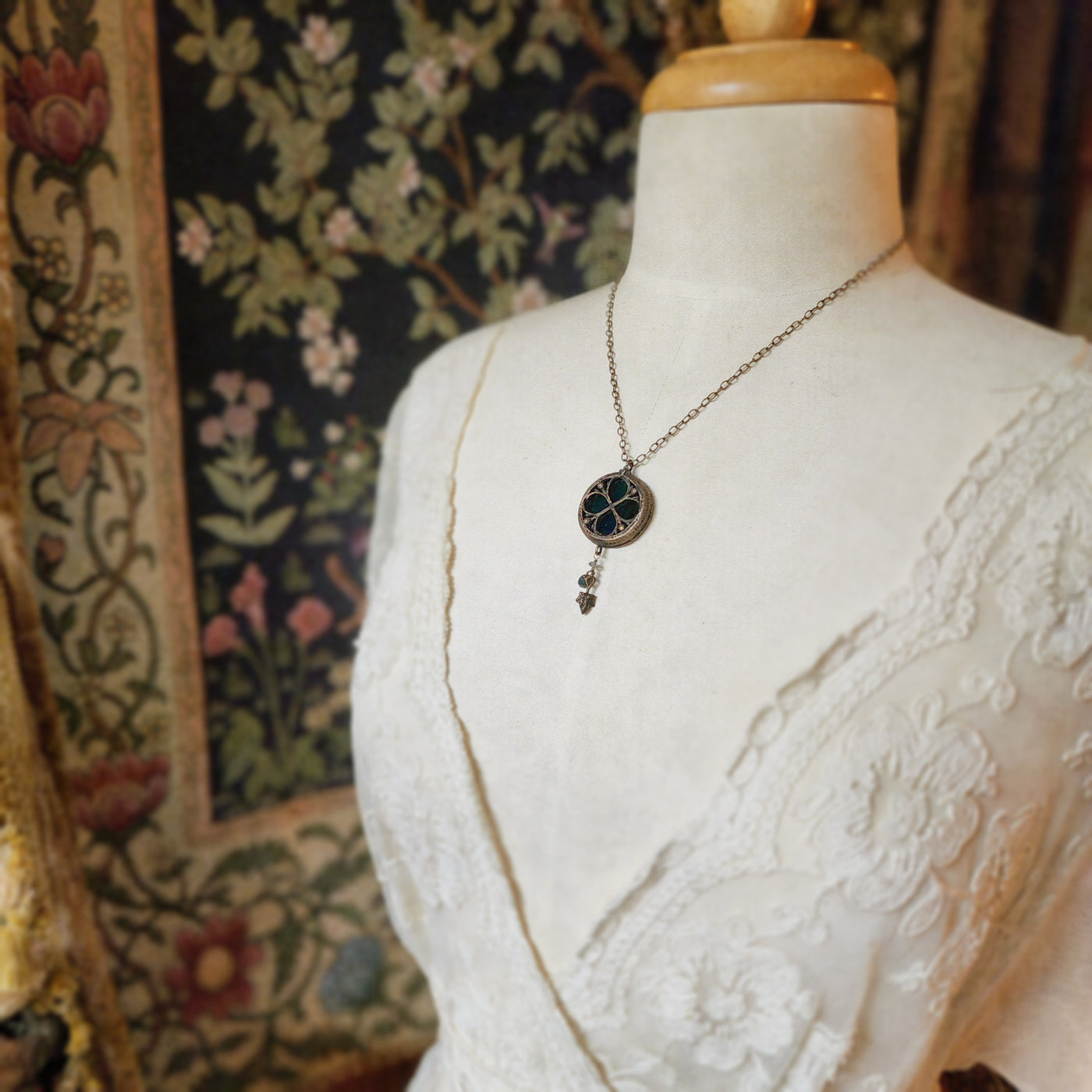 st loy forest - floriated clover miracle window amulet