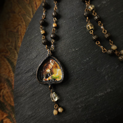 mary reading - illuminata pictorial shrine amulet