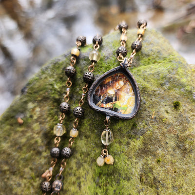 mary reading - illuminata pictorial shrine amulet