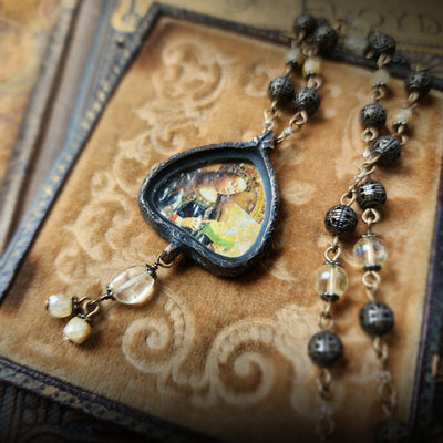 mary reading - illuminata pictorial shrine amulet