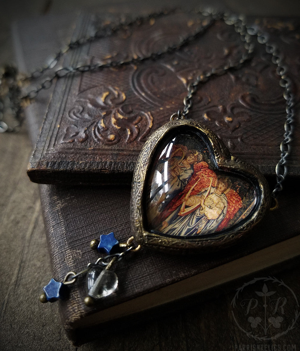 Angeli Laudantes ~ Heart Pictorial Shrine Amulet