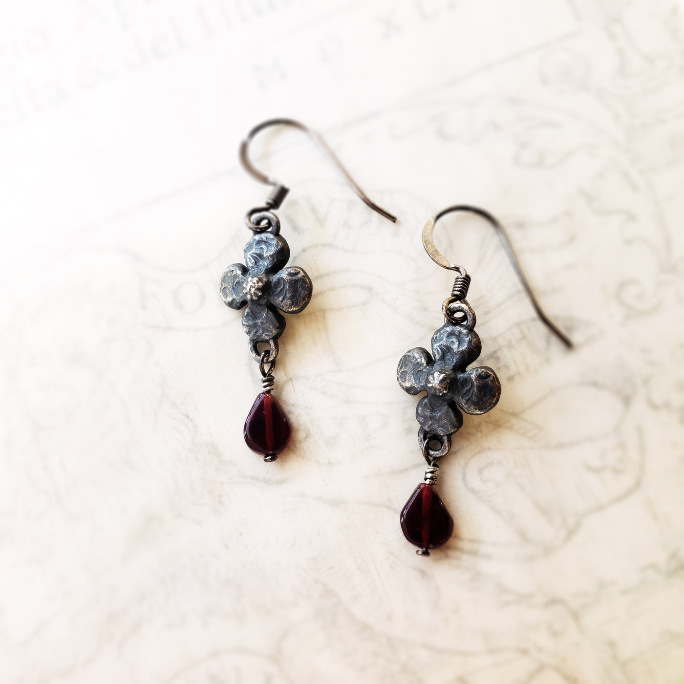 clover earrings : garnet & sterling silver