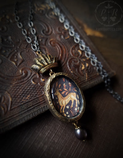 The Crowned Doe ~ Pictorial Shrine Amulet