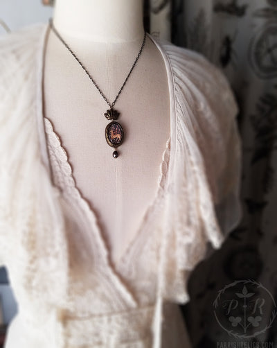 The Crowned Doe ~ Pictorial Shrine Amulet