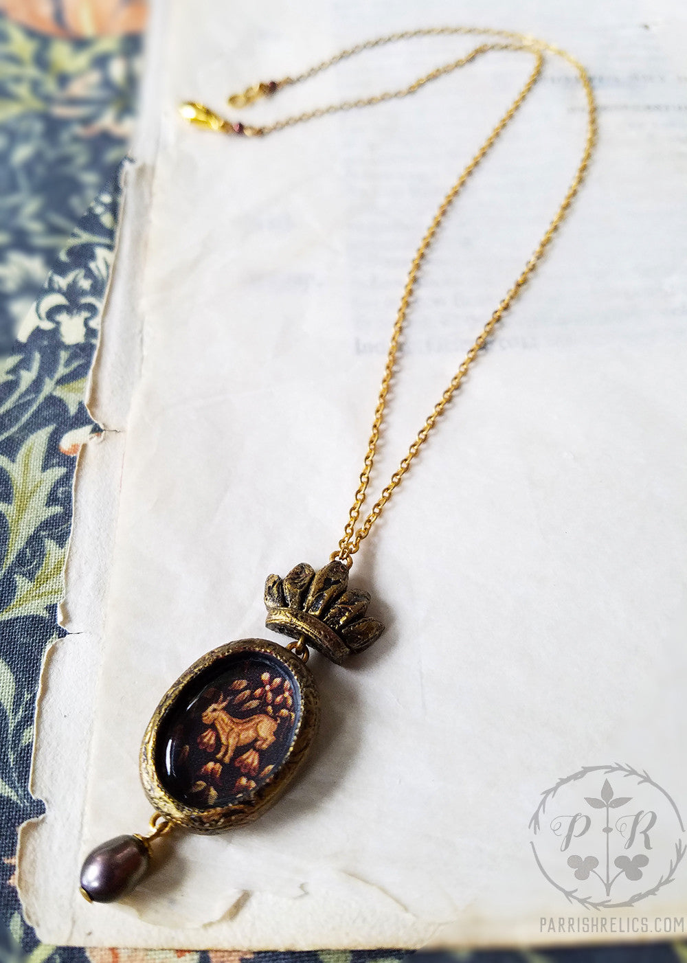 Little Goat Crowned Pictorial Shrine Amulet