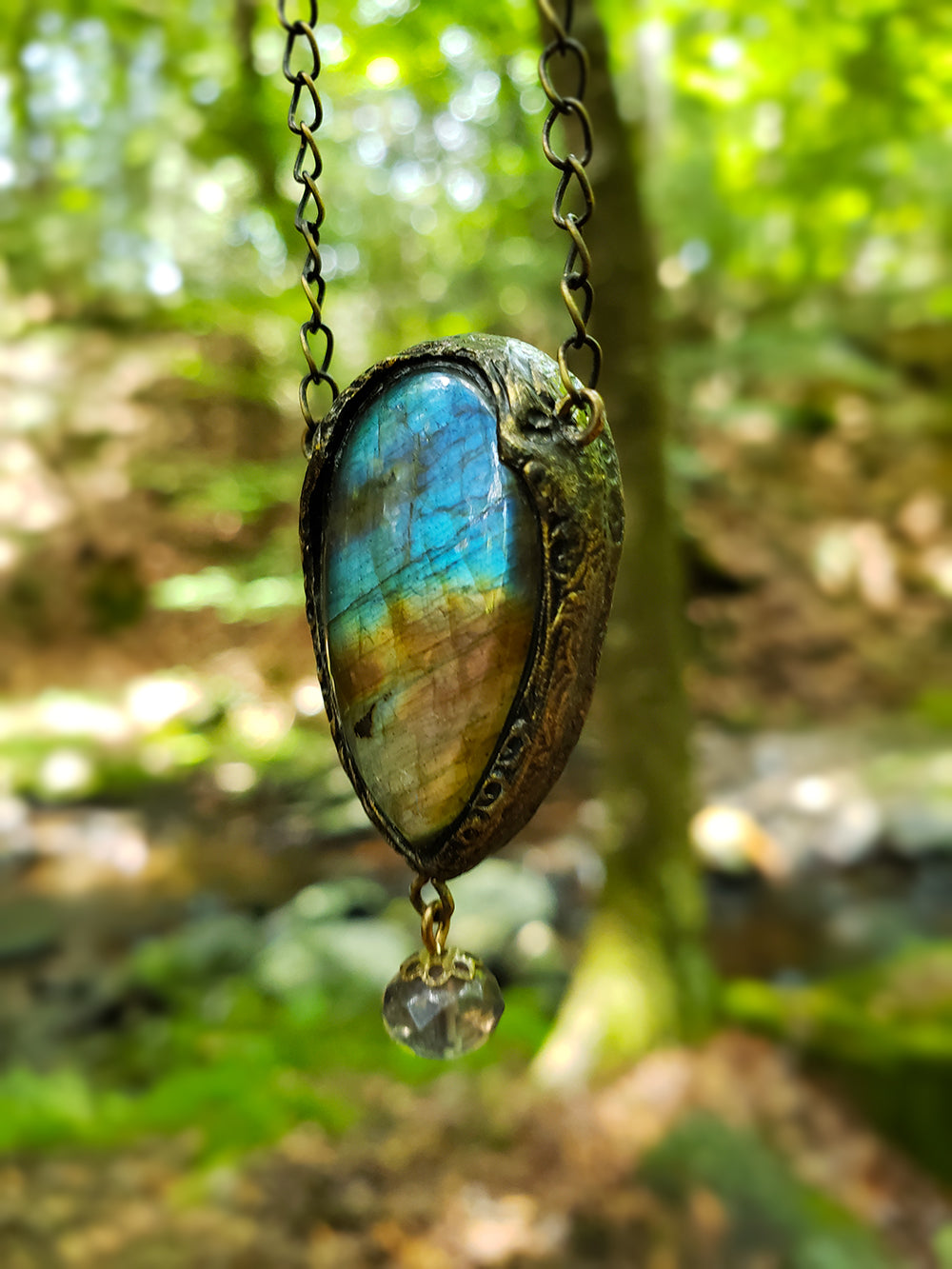 ignis āerium ~ Gothic Arch Labradorite Amulet