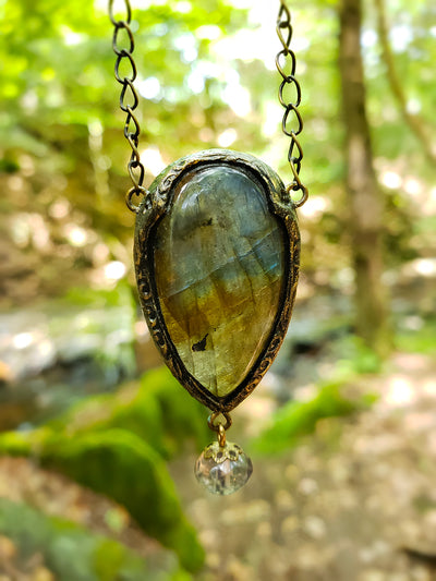 ignis āerium ~ Gothic Arch Labradorite Amulet