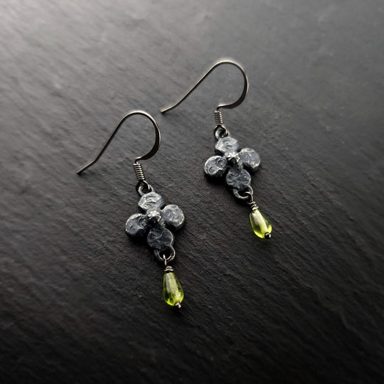 clover earrings : peridot & sterling silver