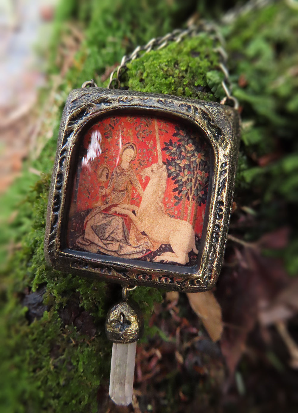 La Vue ~ Lady & the Unicorn Pictorial Shrine Amulet